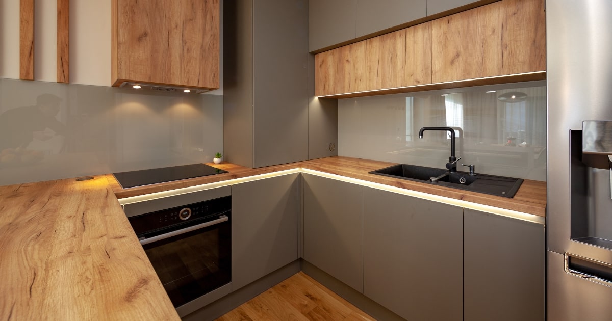 Modern-U-Shaped-Kitchen-Design